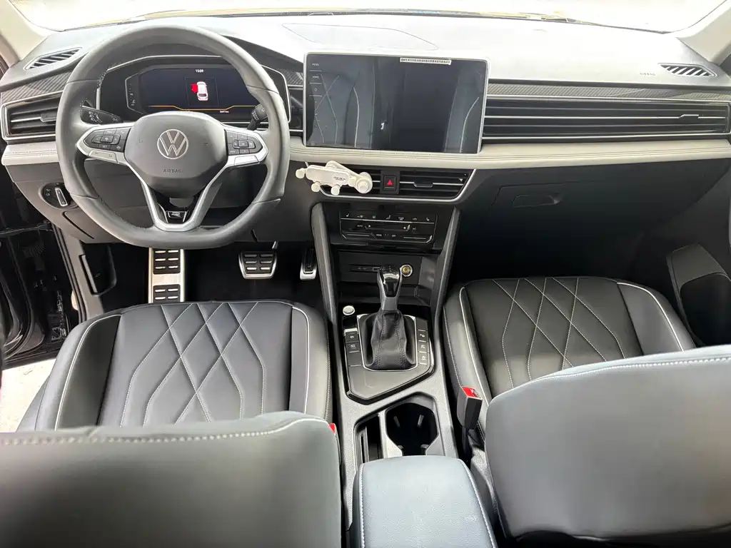 Volkswagen Tiguan L 2024 — фото 10