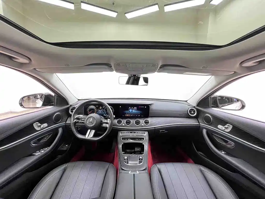 Mercedes-Benz E-Class 2024 — фото 13