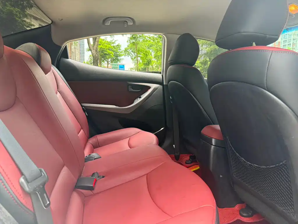 Hyundai Elantra Langdong 2015 — фото 13