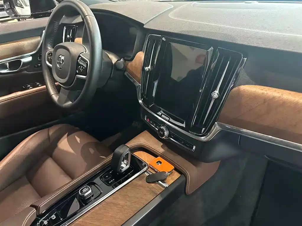 Volvo S90 2024 — фото 13