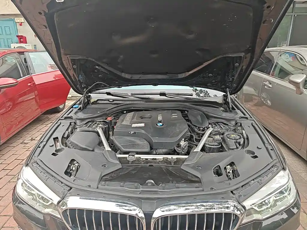 BMW 5 Series 2020 — фото 16