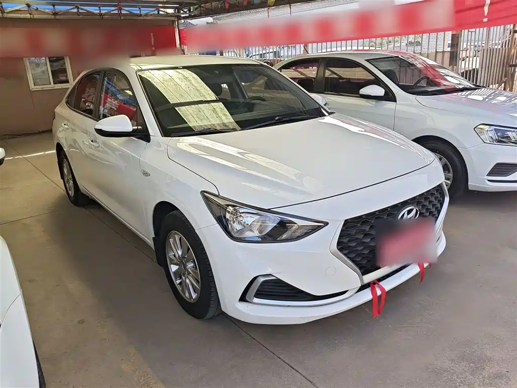 Hyundai Elantra 2020 — фото 22