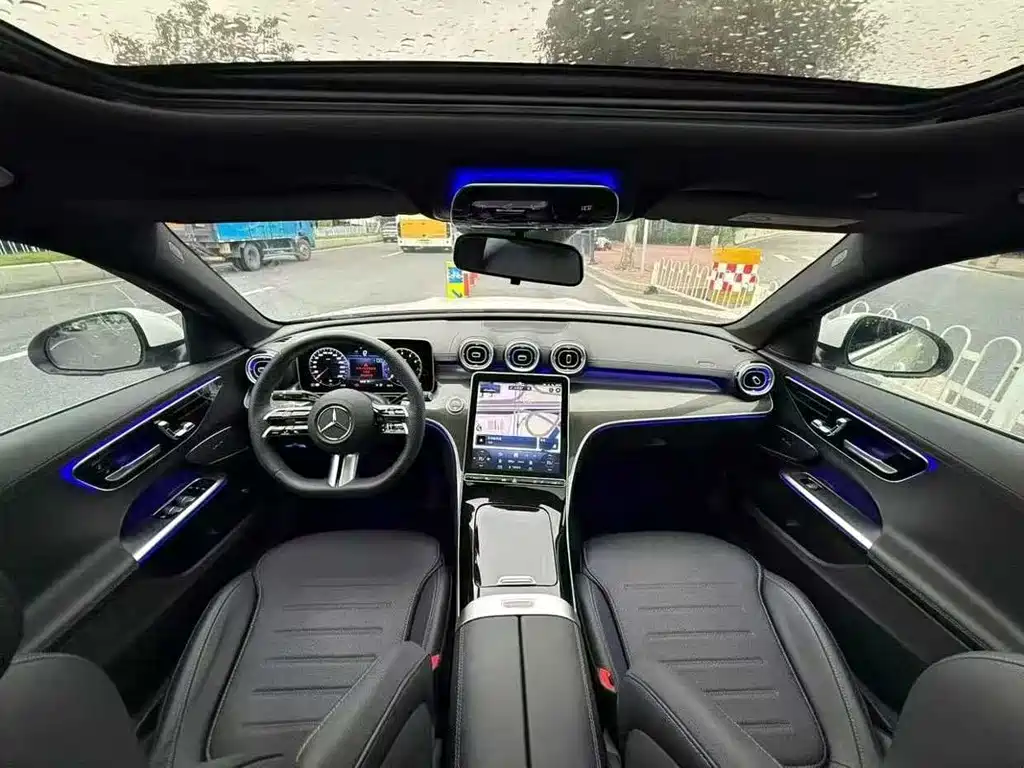 Mercedes-Benz C-Class 2024