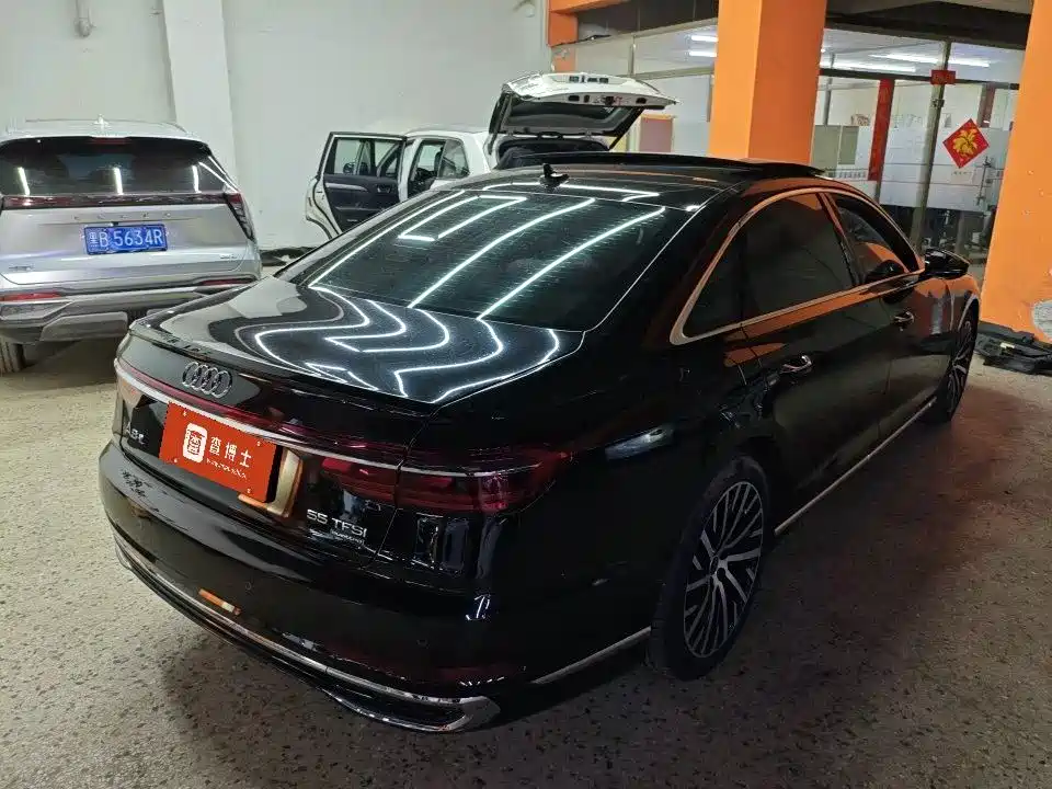 Audi A8 2024