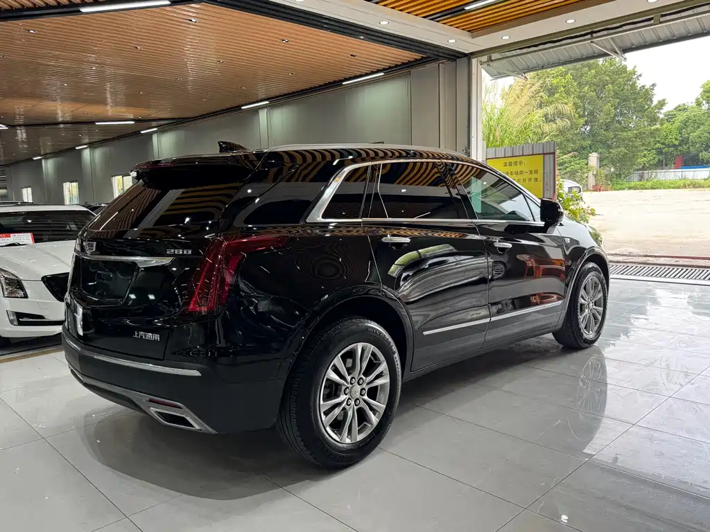 Cadillac XT5 2022 — фото 6