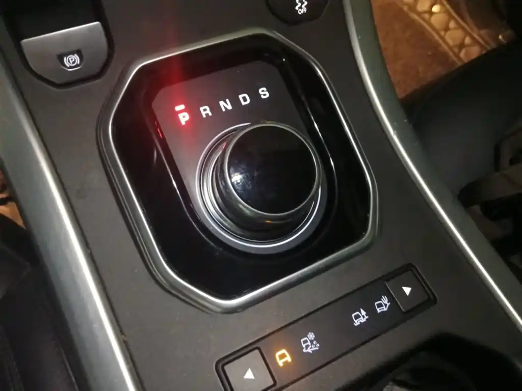 Land Rover Evoque 2017 — фото 15