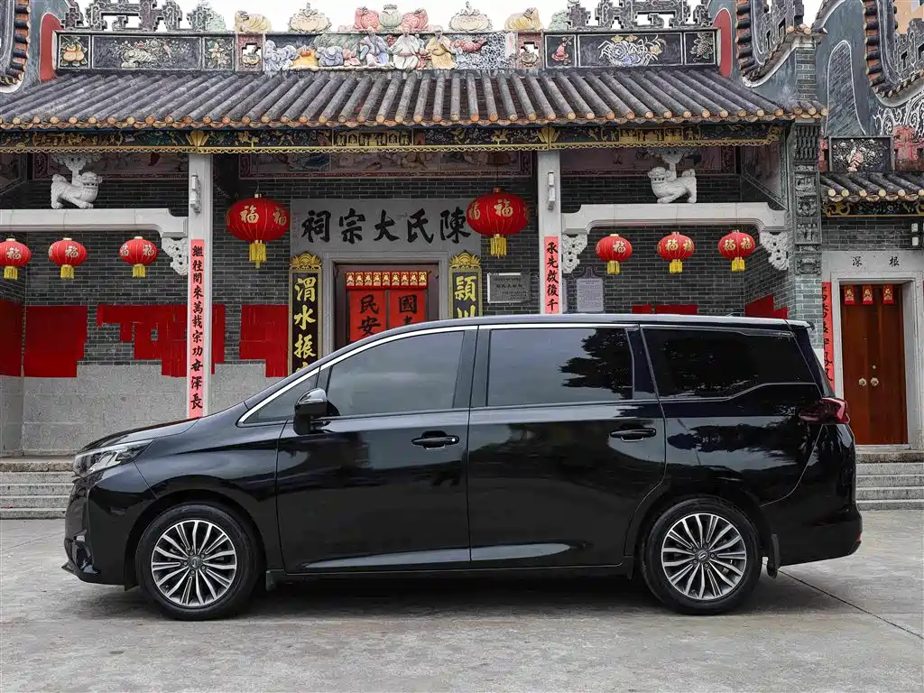 GAC Motor Trumpchi M6 2019 — фото 10