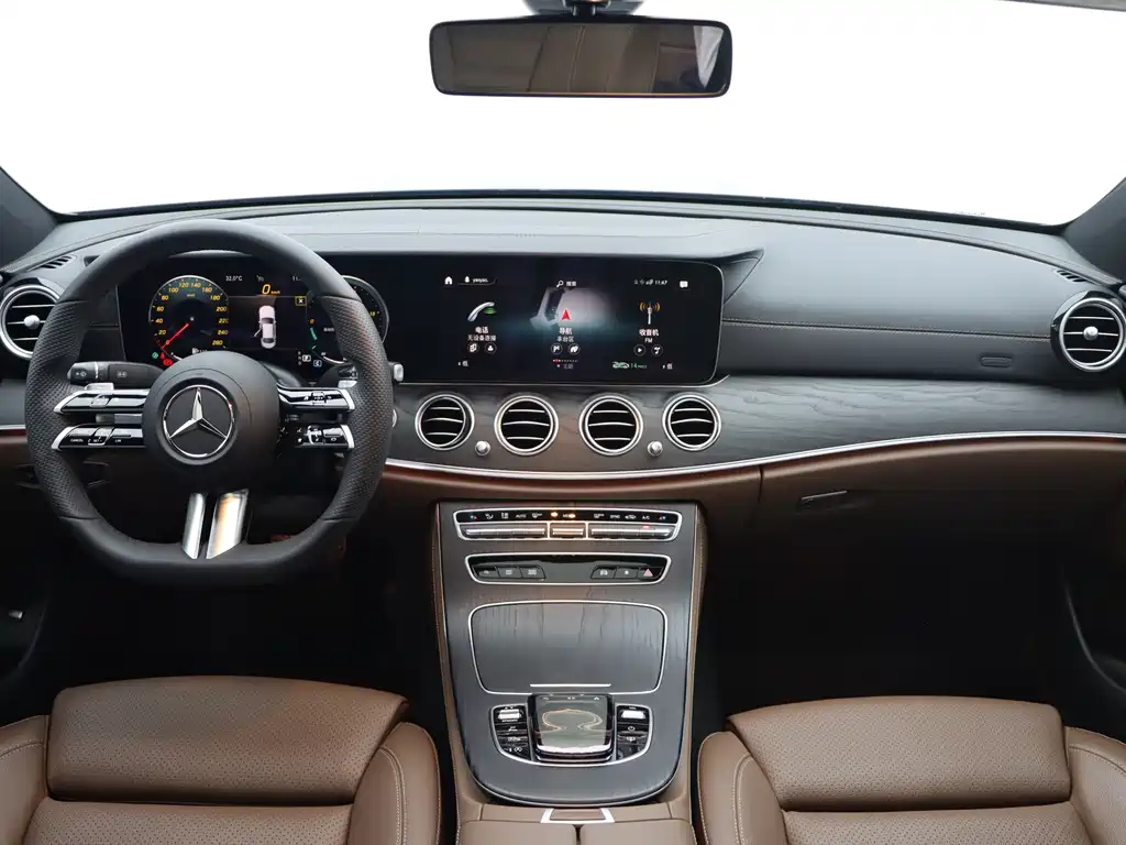 Mercedes-Benz E-Class 2022 — фото 15