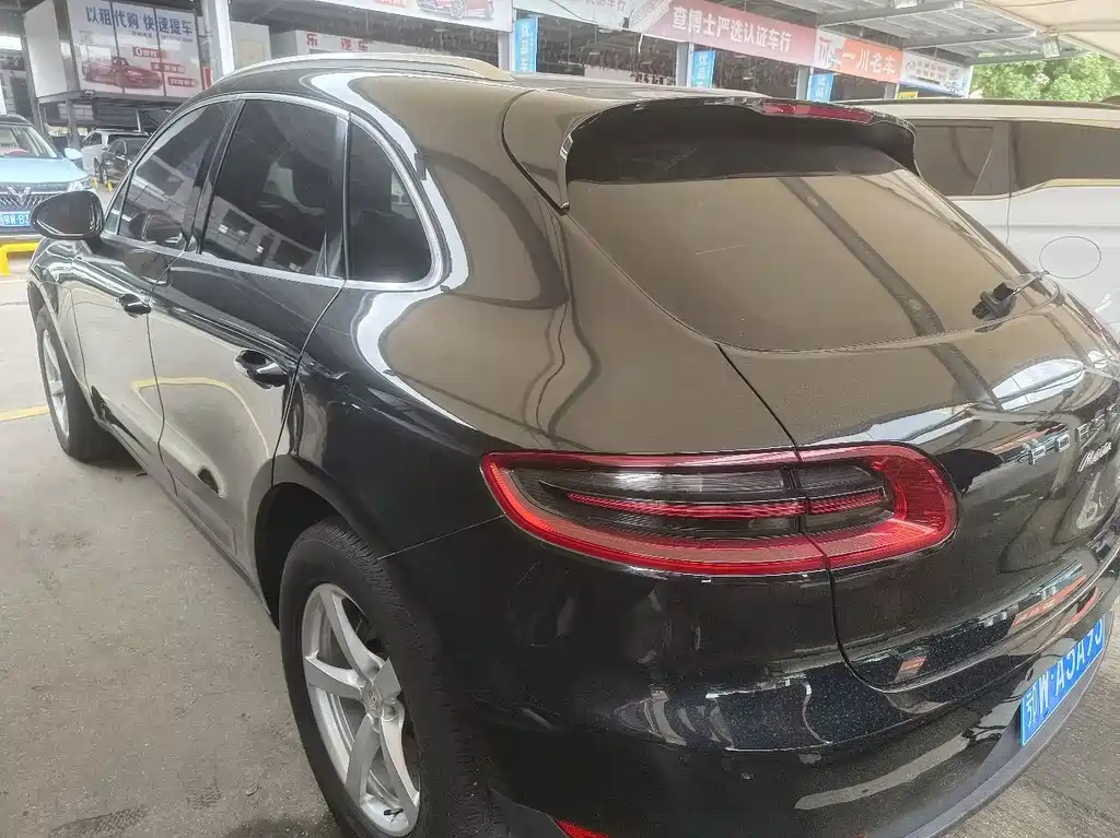 Porsche Macan 2015 — фото 10