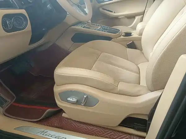 Porsche Macan 2015