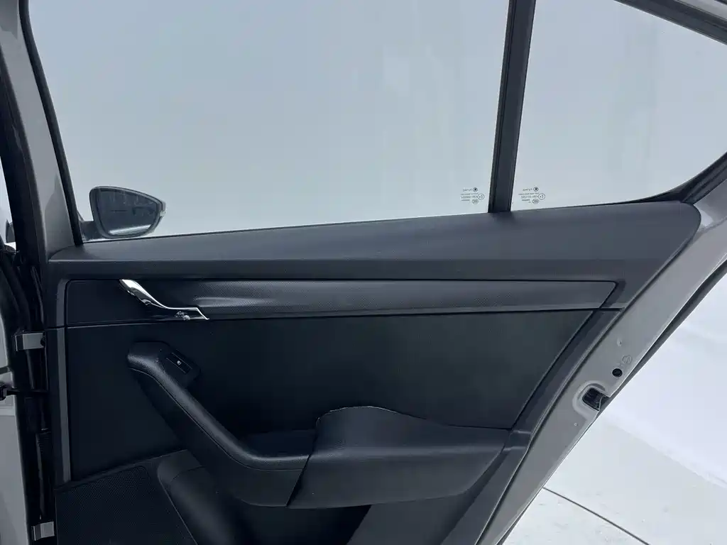 Skoda Octavia 2022 — фото 26
