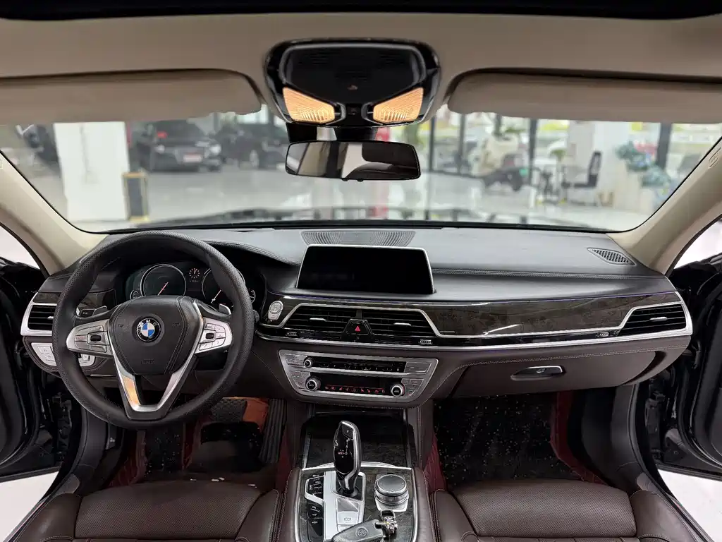 BMW 7 Series 2016 — фото 7