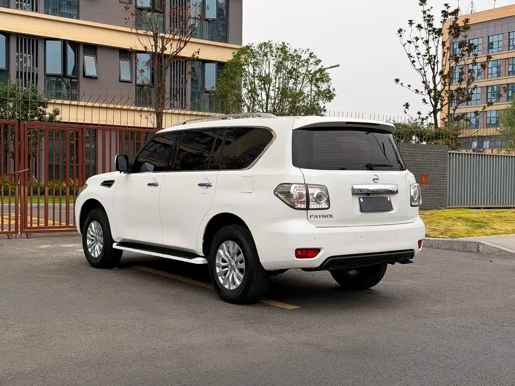 Nissan Patrol 2018 — фото 20