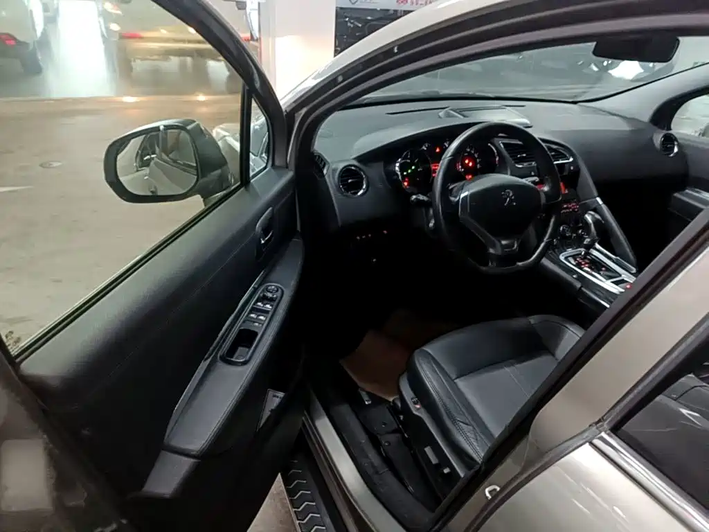 Peugeot 3008 2015 — фото 16