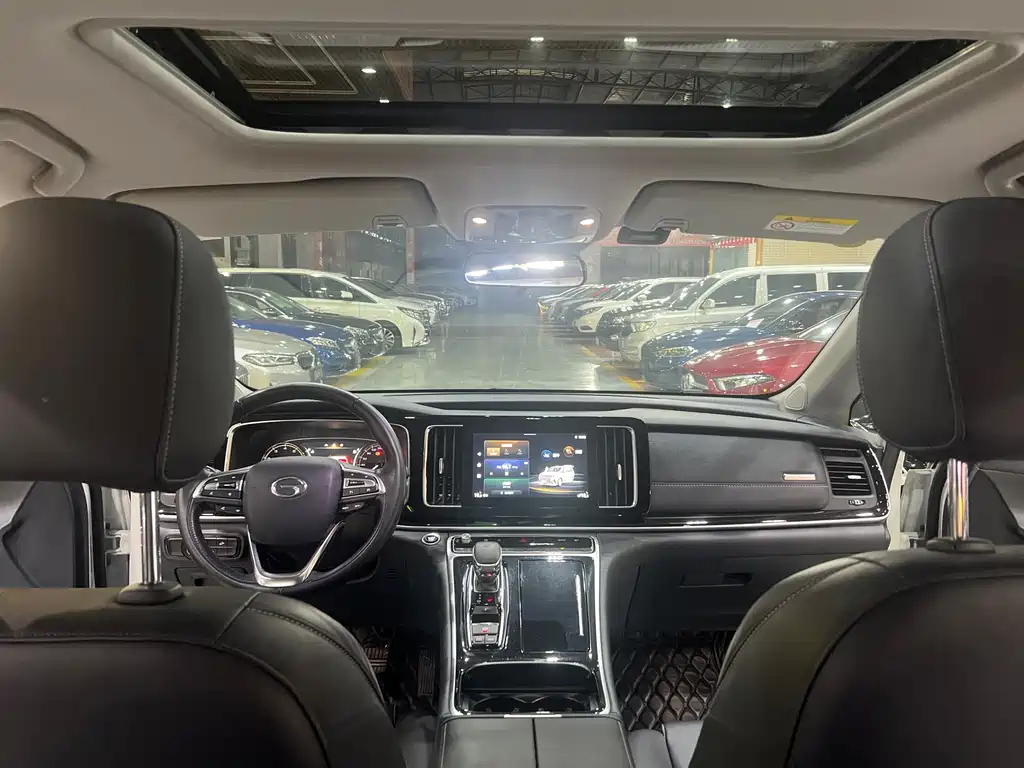 GAC Motor Trumpchi M8 2022 — фото 15