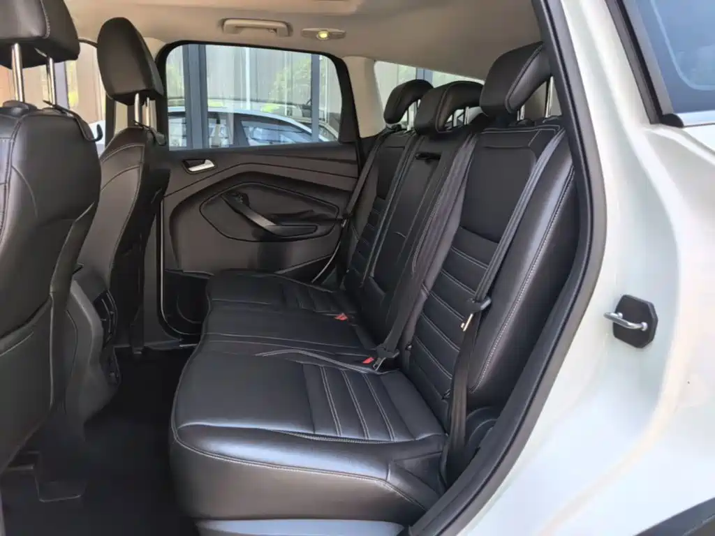 Ford Kuga 2017 — фото 17