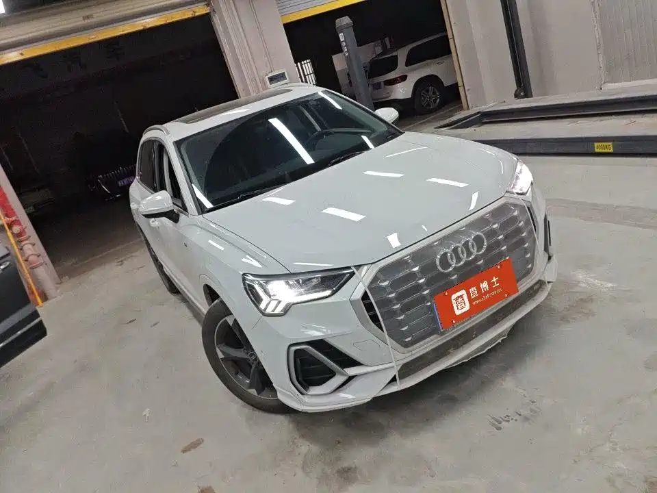 Audi Q3 2022 — фото 2