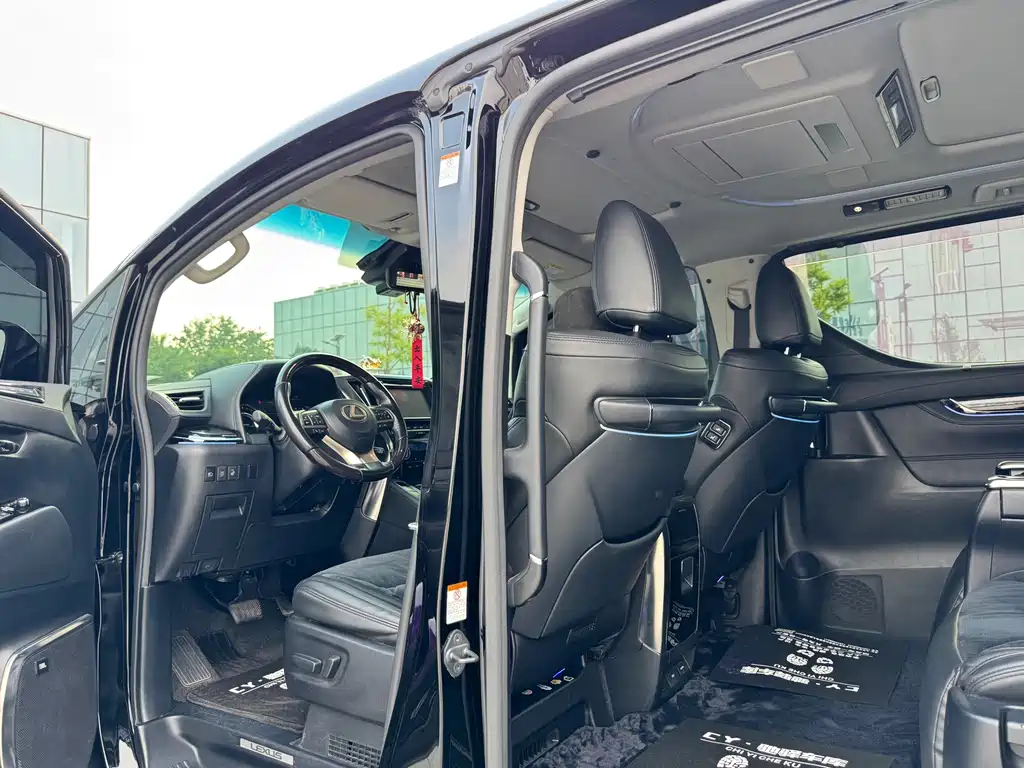 Toyota Vellfire 2019 — фото 12
