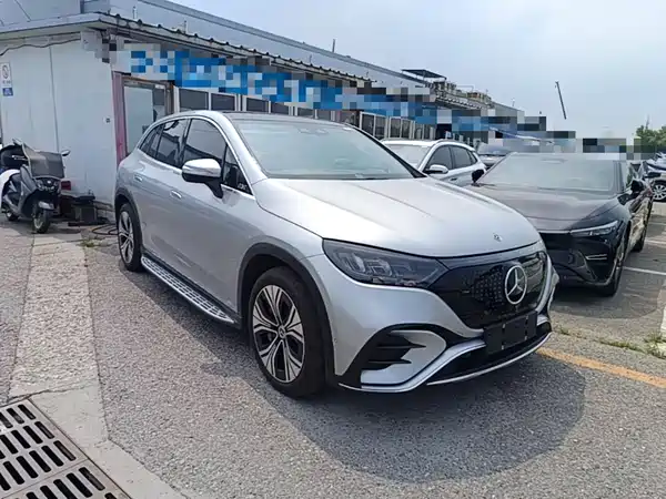 Mercedes-Benz EQE SUV 2024