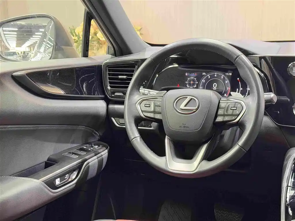 Lexus NX 2023 — фото 18