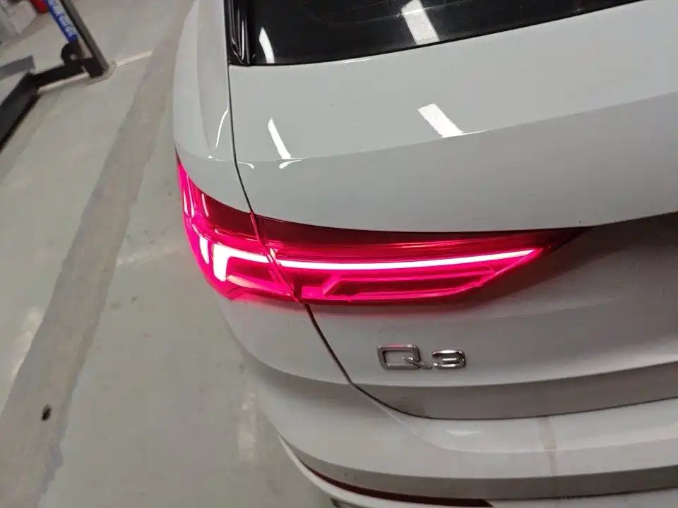 Audi Q3 2022 — фото 14
