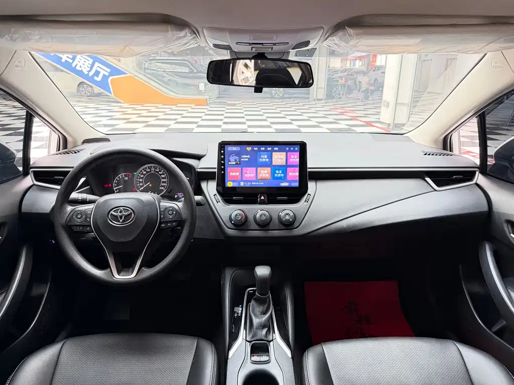 Toyota Corolla 2023 — фото 13
