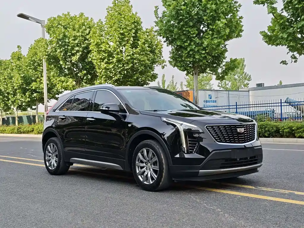 Cadillac XT4 2022 — фото 3