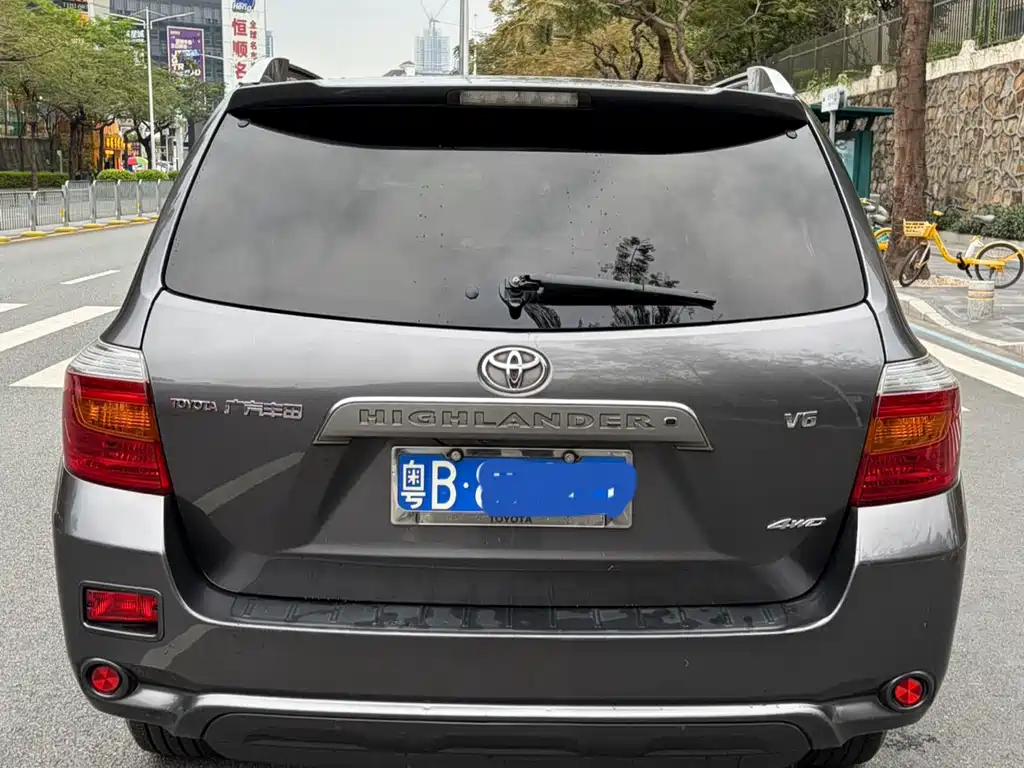 Toyota Highlander 2010 — фото 4