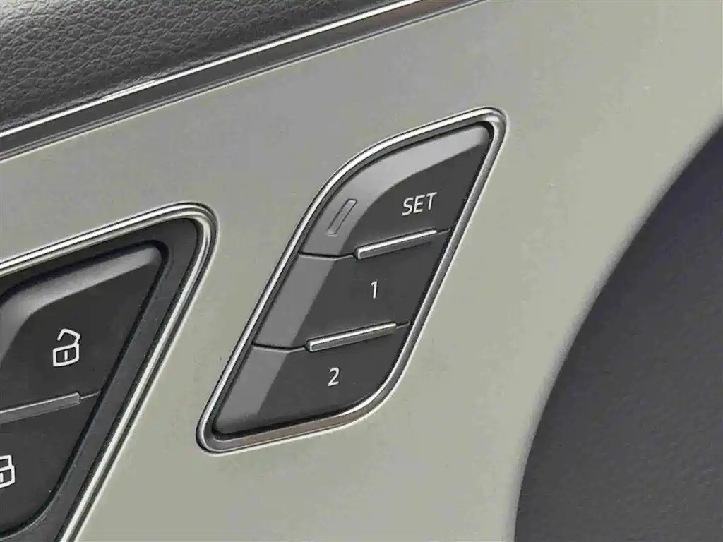 Audi Q7 2018 — фото 18
