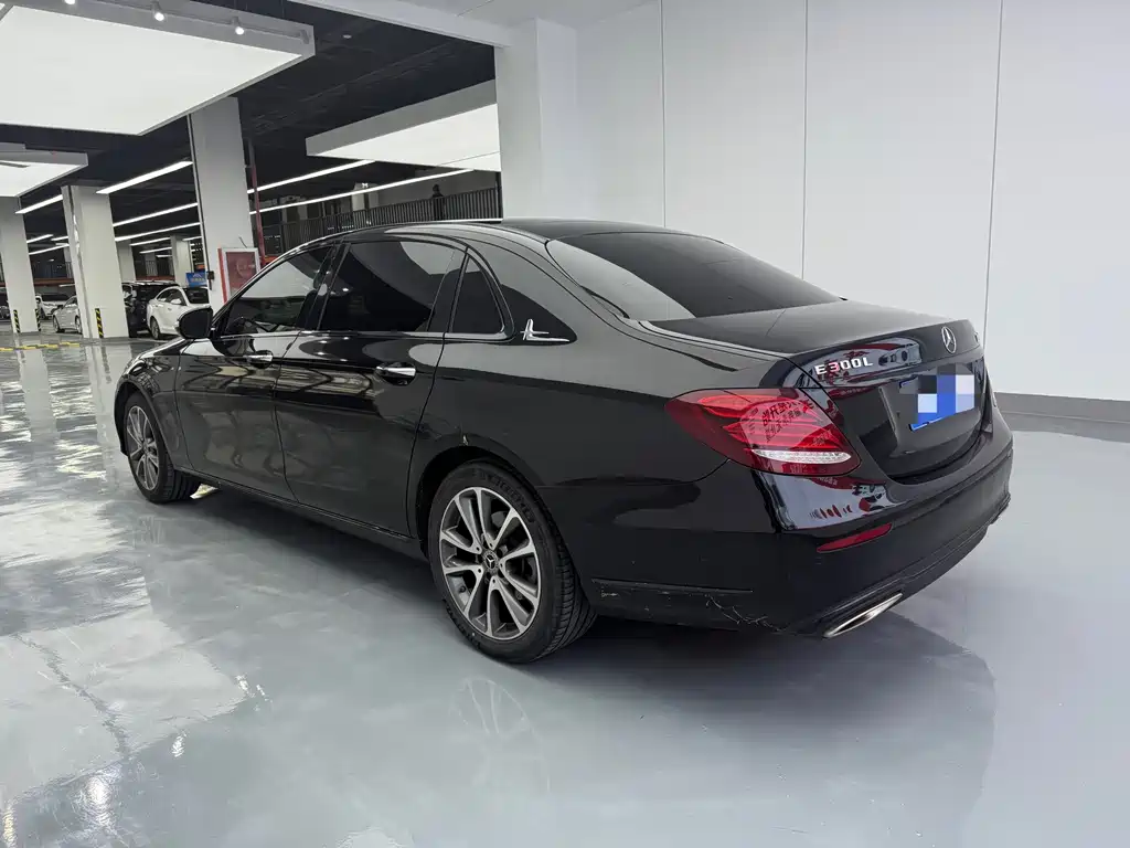 Mercedes-Benz E-Class 2020 — фото 16