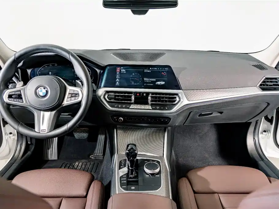 BMW 3 Series 2021 — фото 13