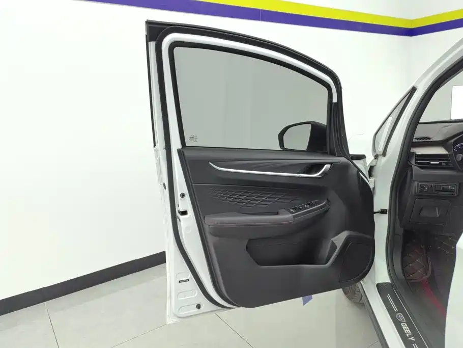 Geely Vision X3 2021