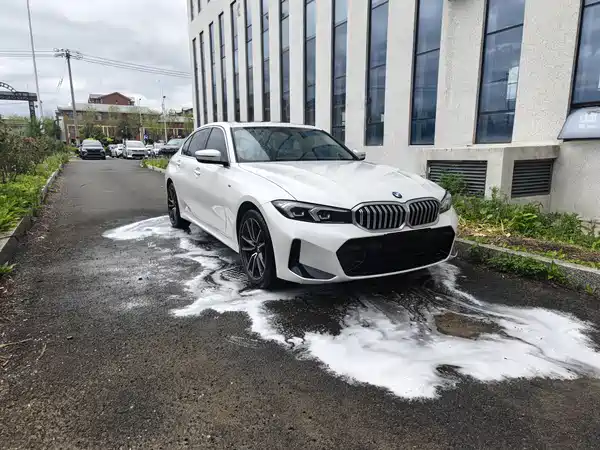 BMW 3 Series 2023