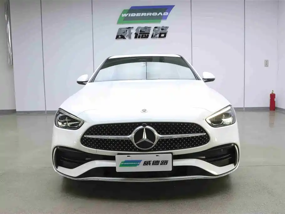 Mercedes-Benz C-Class 2023 — фото 2