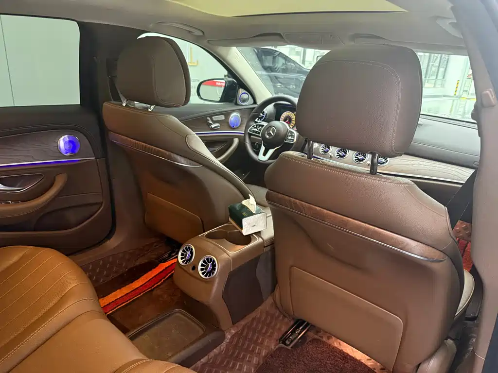 Mercedes-Benz E-Class 2020 — фото 12