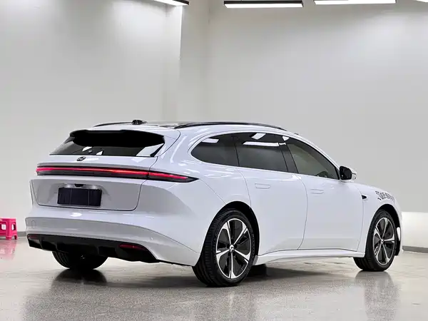 NIO ET5T 2025