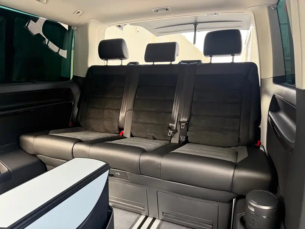 Volkswagen Multivan 2018 — фото 20