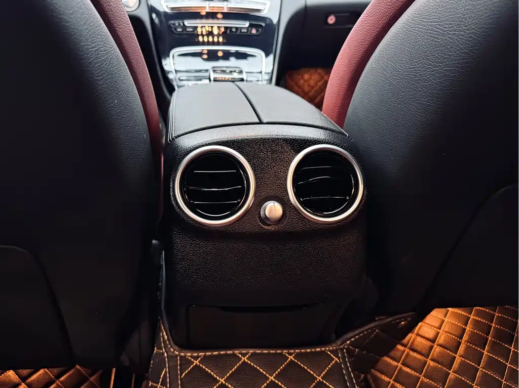 Mercedes-Benz C-Class 2018 — фото 19