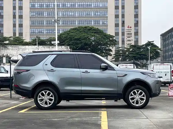 Land Rover Discovery 2018