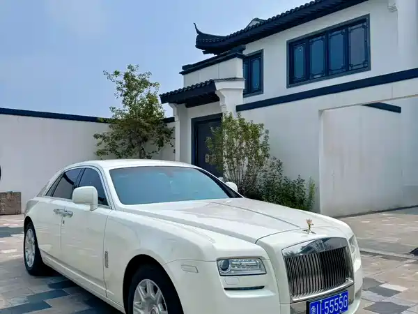 Rolls-Royce Ghost 2010