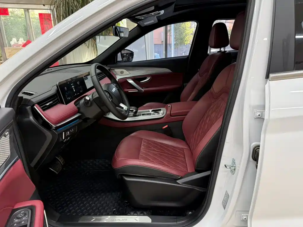 Jetour Jietu X70 PLUS 2024 — фото 16