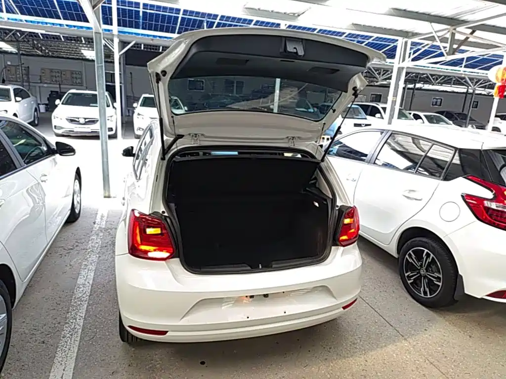 Volkswagen Polo 2018 — фото 19