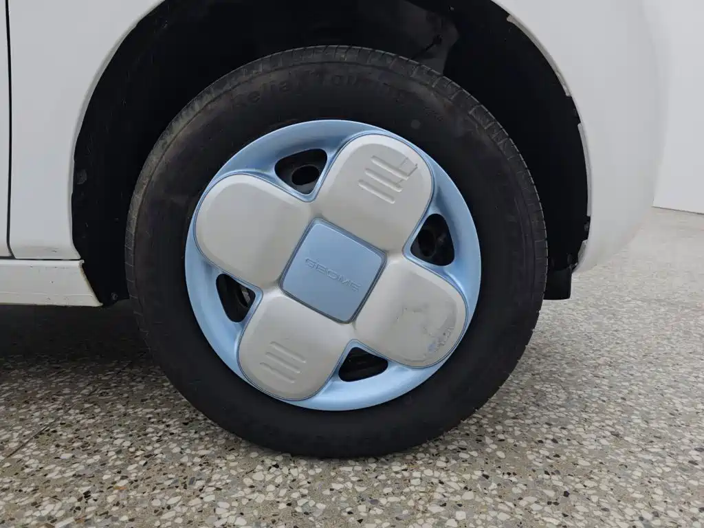 Geely Galaxy Panda 2025 — фото 13
