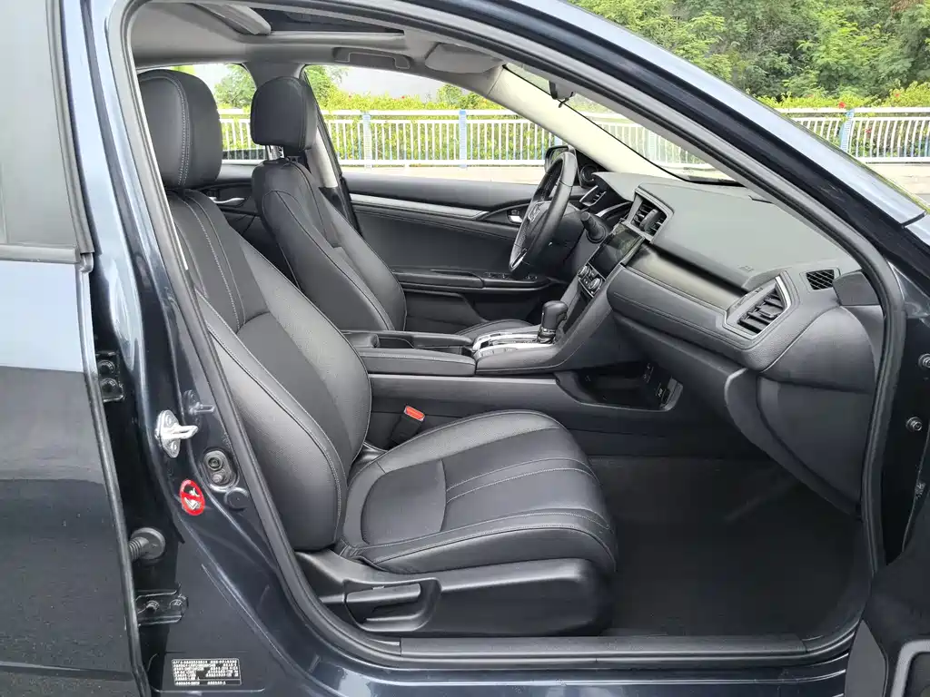Honda Civic 2016 — фото 14