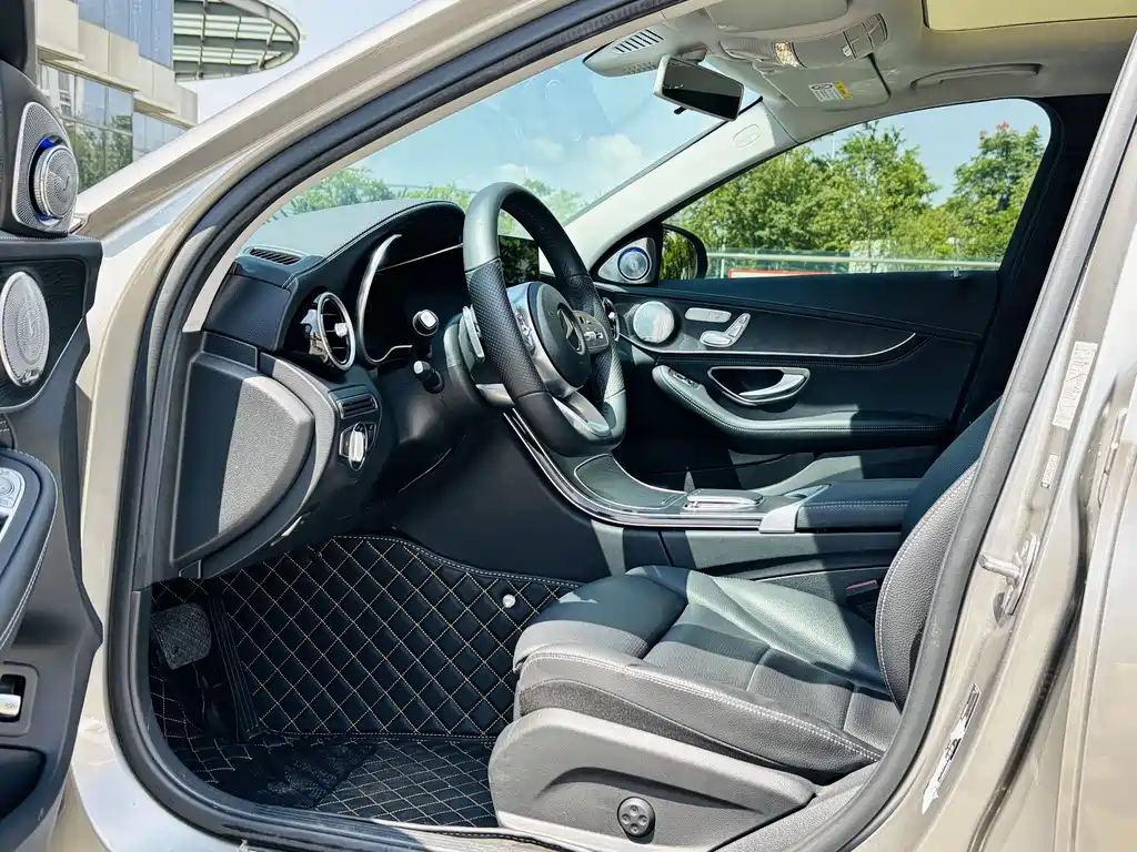 Mercedes-Benz C-Class 2020 — фото 11