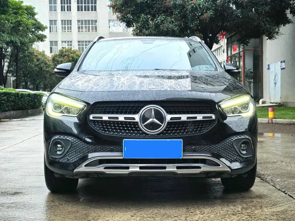 Mercedes-Benz GLA 2021 — фото 1