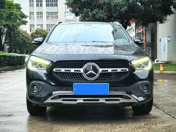 Mercedes-Benz GLA 2021