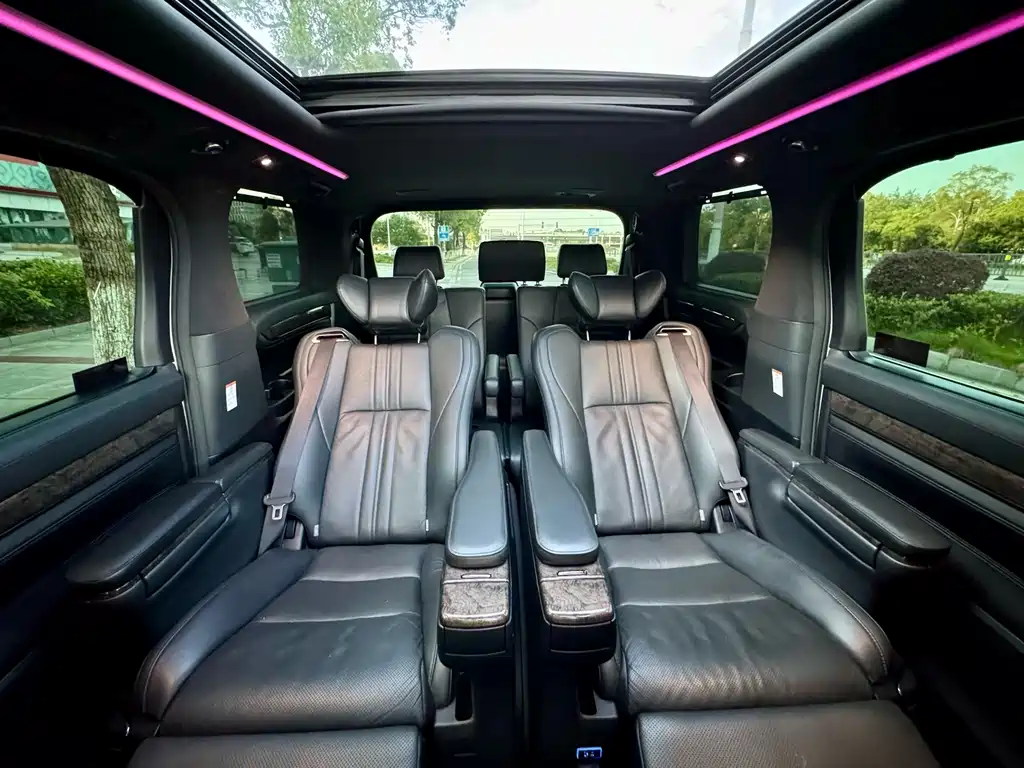 Toyota Alphard 2019 — фото 26