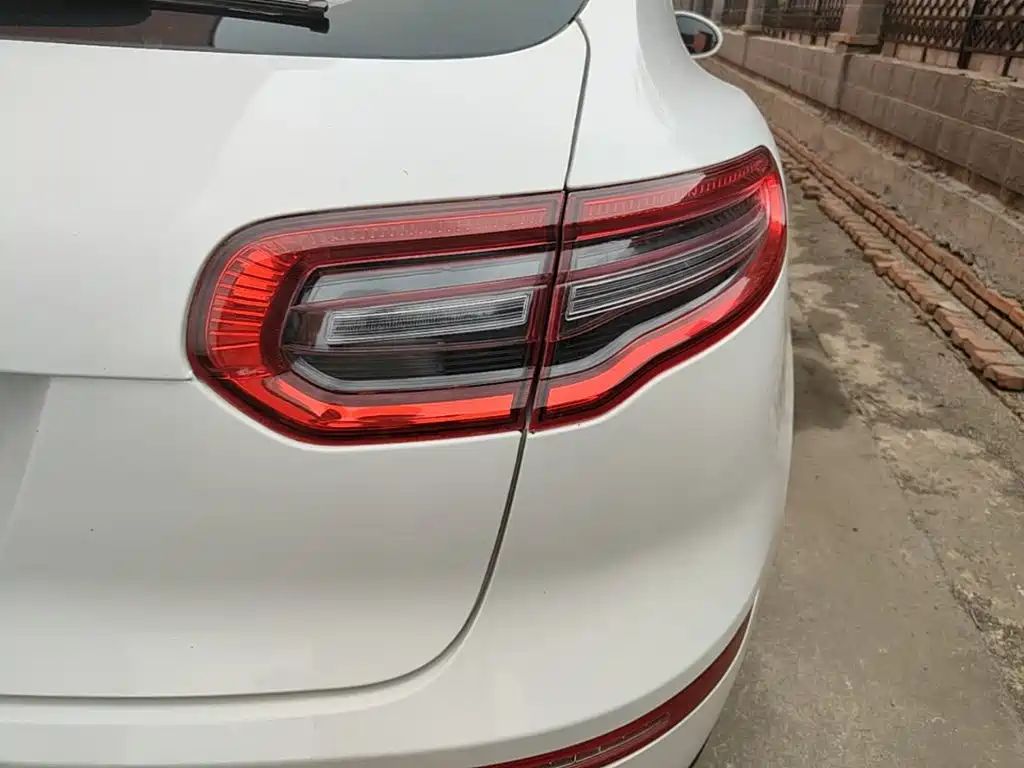 Zotye SR9 2018 — фото 8