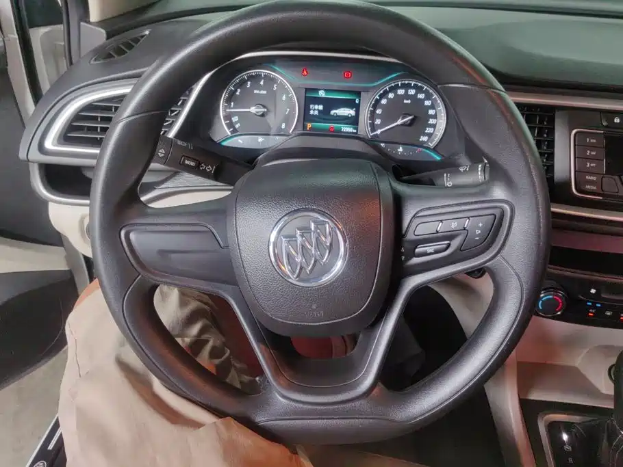 Buick Excelle GT 2017 — фото 15